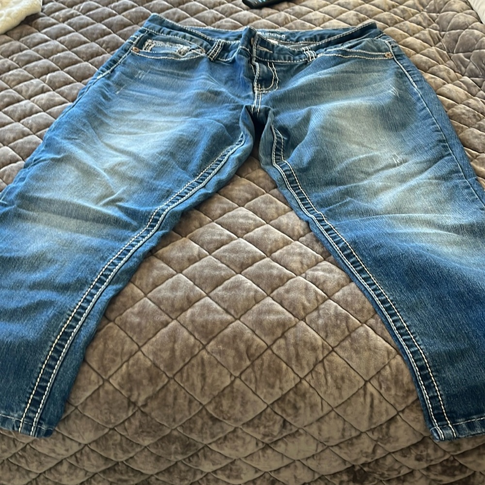 Maurices capris